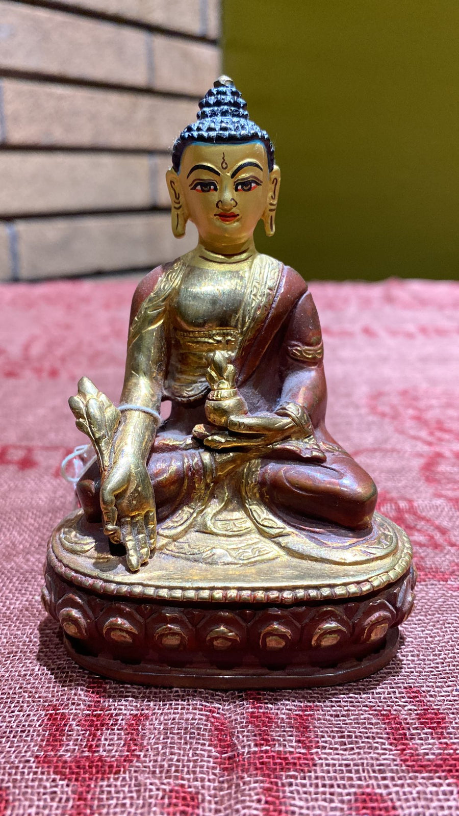 buddha of medicine bhaishajyaguru statue