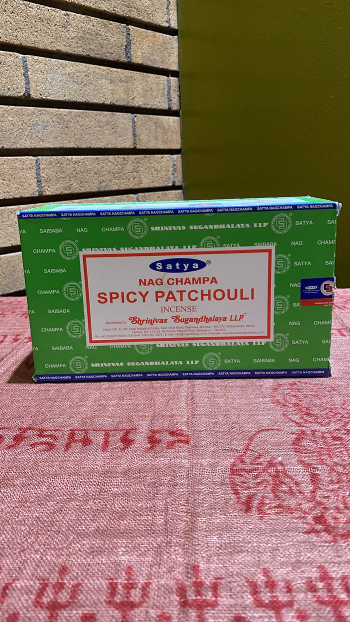 Satya Spicy Patchouli Stick Incense - 15 Gram Pack