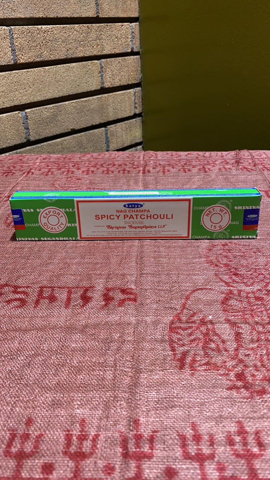 Satya Spicy Patchouli Stick Incense - 15 Gram Pack