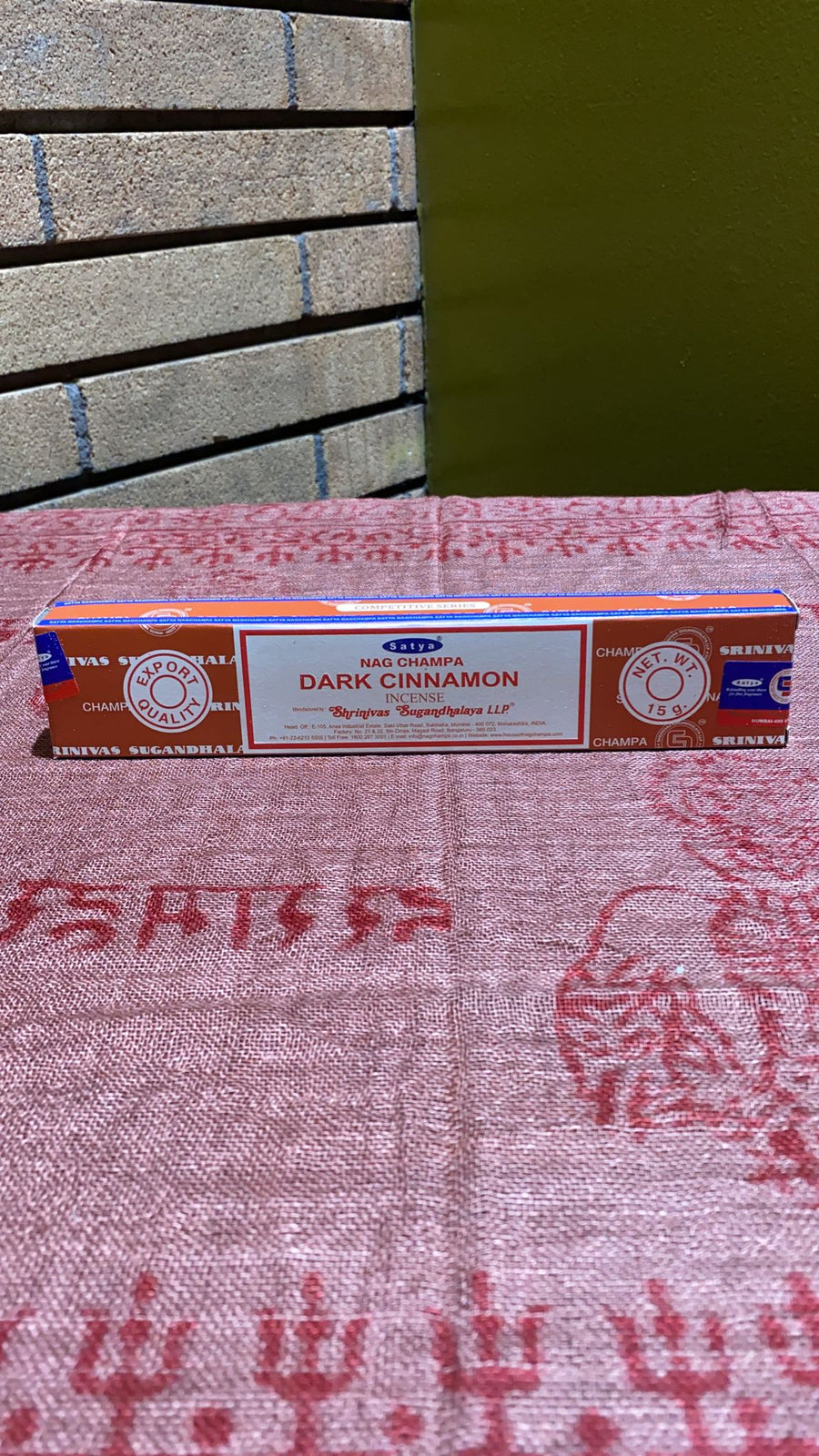 Satya Dark Cinnamon Stick Incense - 15 Gram Pack