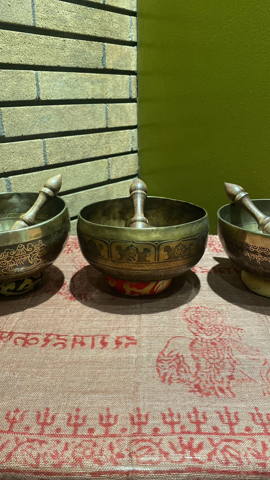 Om Chanting With Tibetan Singing Bowls