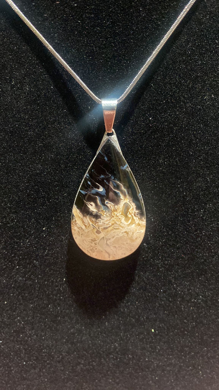 Palmroot Teardrop Pendant