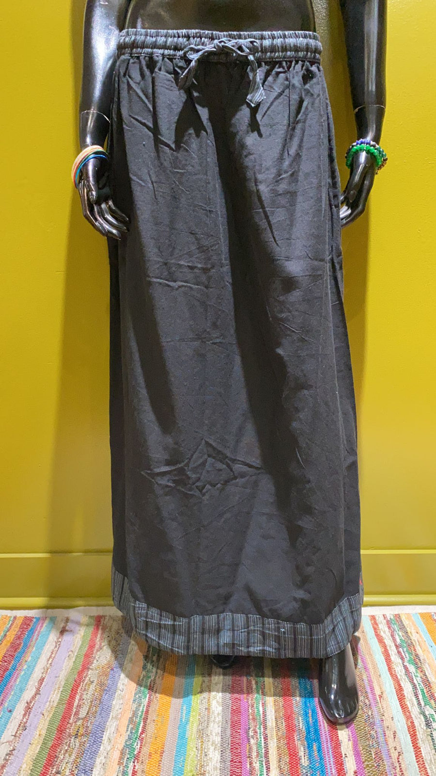 black drawstring long skirt